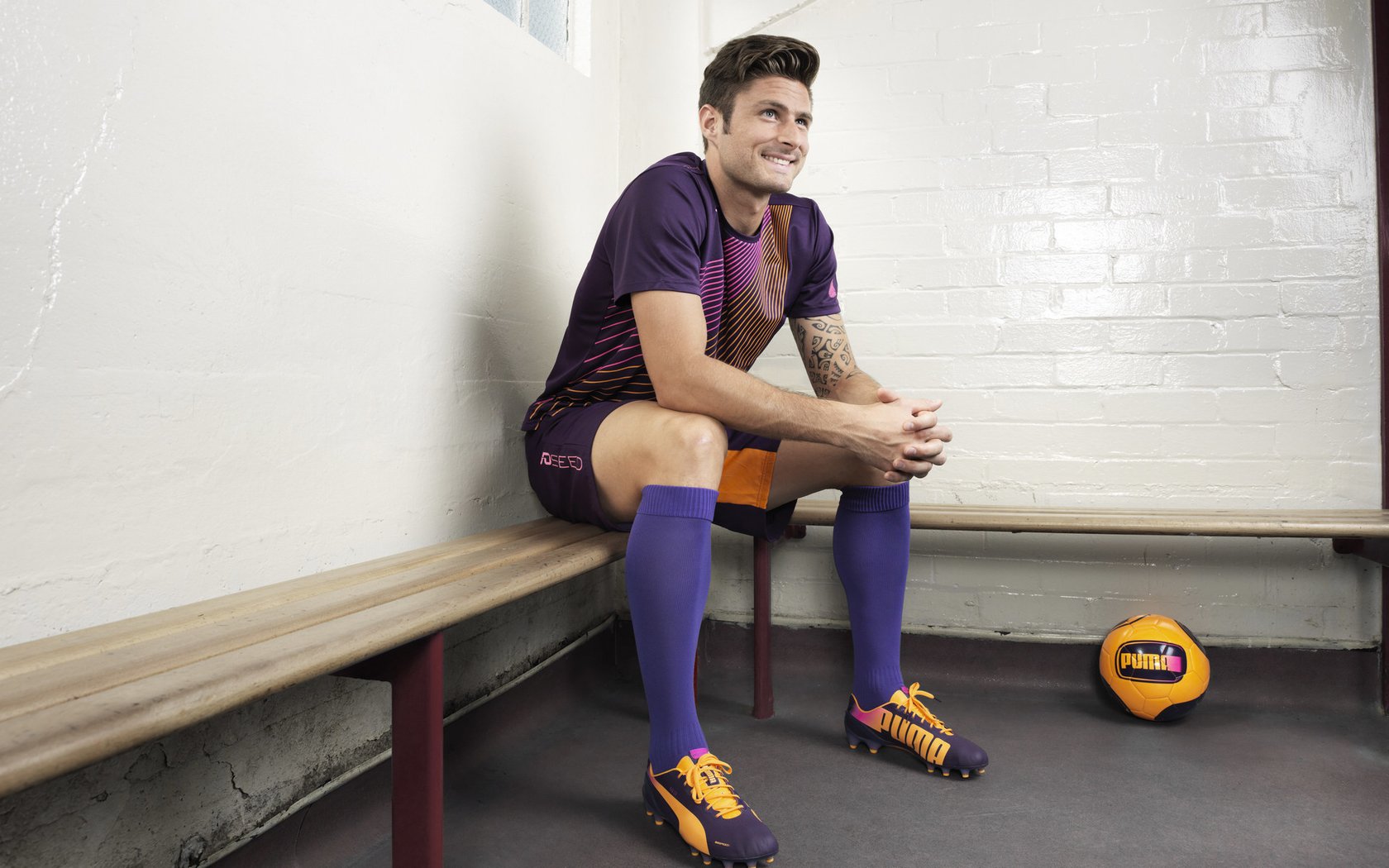 “足球+文化”产业融合升级，推动行业创新链完善，足球工业化